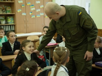 Ученики столичных школ ознакомились с деятельностью Национальной гвардии Украины