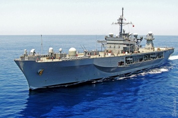 В Черное море зашел флагманский корабль 6 флота США Mount Whitney