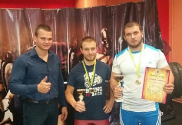Андрей Охрименко стал победителем соревнований в жиме штанги лежа
