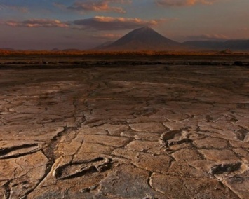 Вблизи африканского вулкана ученые обнаружили следы древних людей