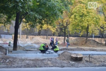 Запорожская власть снова недовольна реконструкцией проспекта Маяковского