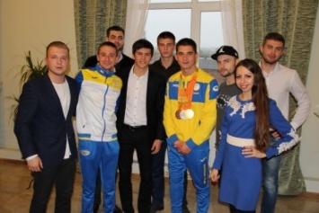 Николаевские студенты встретились с чемпионами Параолимпийских игр в Рио (ФОТО)