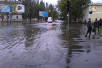 Пересыпь затопило: одесситы утром не могут выбраться из поселка Котовского (ФОТО)