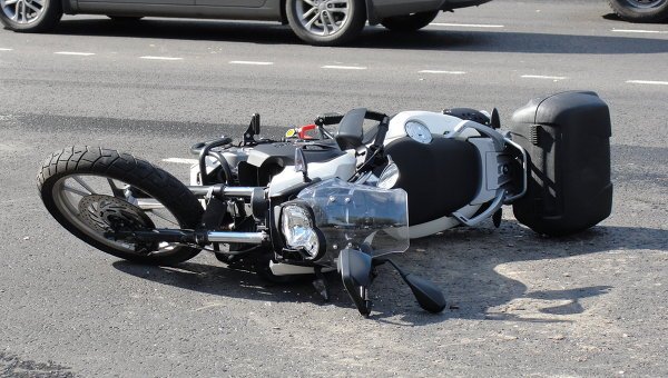 В Москве в ДТП погибли мотоциклист и его пассажирка