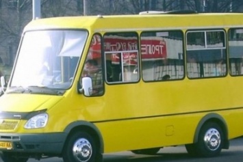 В Луганске водители маршруток игнорируют школьников