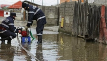 В Румынии из-за наводнения эвакуировали полтысячи человек