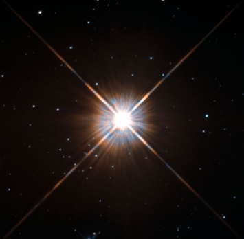 Ученые обнаружили, что звезда Проксима Центавра похожа на Солнце
