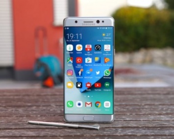 "Взрывной" Samsung Galaxy Note 7: От амбициозного флагмана до позора