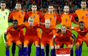 Игроки сборной Голландии «залили горе» в ночном клубе
