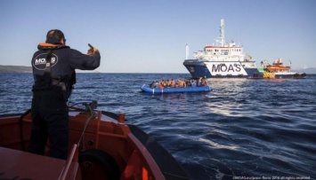 У берегов Ливии погибли по меньшей мере 17 мигрантов