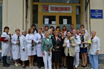 Сотрудники ялтинской поликлиники УВД отметили 95-летие со дня создания медицинской службы в системе МВД России