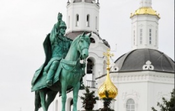 Из палачей - в герои. В РФ открыли первый памятник кровавому Ивану Грозному