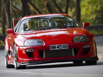 Toyota планирует создать гибридную модификацию спорткара Supra