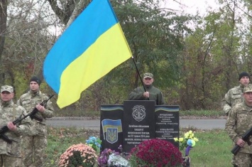 В Рубежном почтили память погибших защитников (видео)