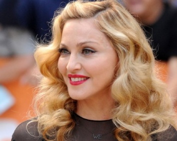 Журнал Billboard присудил Мадонне звание "Женщина года"