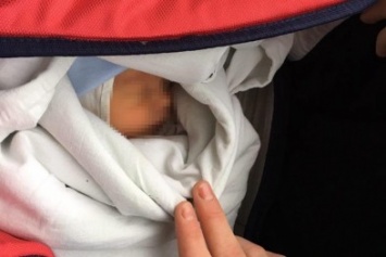 На Котовского на улице нашли новорожденного мальчика (ФОТО)