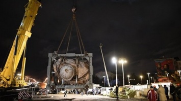 Ночью в Москве начали установку памятника князю Владимиру