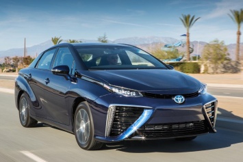 Toyota запустила серийное производство водородного авто Mirai