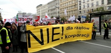 В Польше прошли акции протеста против торговых соглашений ЕС с США и Канадой
