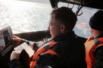 Крымские спасатели устанавливают точные координаты затонувшего плавкрана
