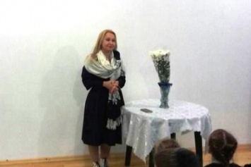 Херсонские школьники встретились с Заслуженной артисткой Украины Руженой Рублевой (фото)