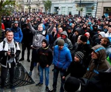 Польские фанаты клубов четвертой лиги подрались с полицией: 24 арестованных