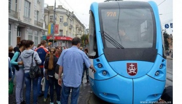 Гройсман: Украина сможет удовлетворять спрос благодаря трамваям собственного производства