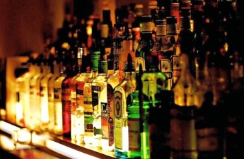 Запрет на продажу алкоголя: В ночных аптеках вырос спрос на настойки на спирту