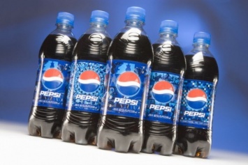 Компания PepsiCo собирается уменьшить количество сахара в своих напитках