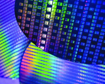 Samsung приступил к производству 10-нанометровых процессоров