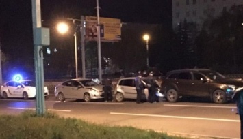 В Харькове произошло тройное ДТП с участием иномарок