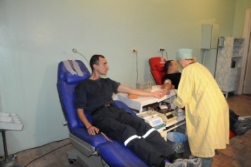 Спасатели Кропивницкого сделали доброе дело, сдав кровь для пострадавших бойцов АТО