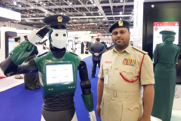 В Дубае начнет работу первый робот-полицейский