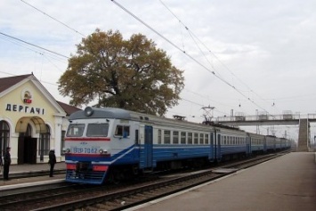 На Харьковщине поезд сбил человека