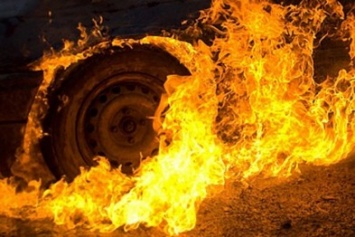 За ночь в Киеве сгорели сразу три машины