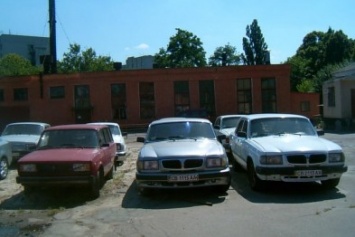 Городские власти Чернигова выставляют на аукцион семь автомобилей
