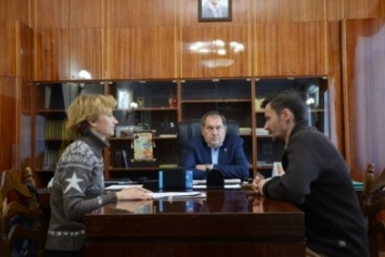 В Кропивницком активисты с мэром обсуждали как сберечь каштаны