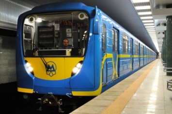 В Киеве рассмотрят три маршрута метро на Виноградарь