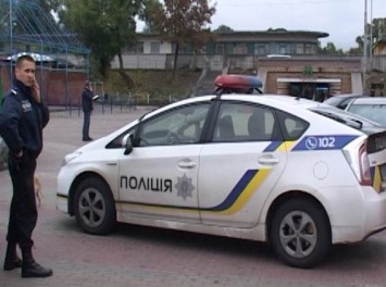 Киевские полицейские раскрыли жестокое убийство парня возле метро "Гидропарк"