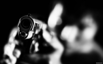 В Николаеве на подростков напали грабители, вооруженные игрушечным пистолетом