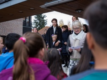 М.Порошенко посетила норвежскую школу с инклюзивным обучением