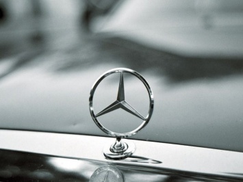 Mercedes-Benz анонсировал появление своего первого пикапа