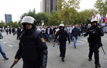 Польские фанаты столкнулись с полицией Мадрида