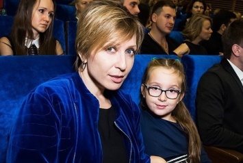 Яна Чурикова впервые показала свою дочь
