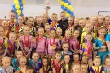 Покровские (Красноармейские) и Мирноградские (Димитровские) юные гимнасты успешно выступили в Сумах