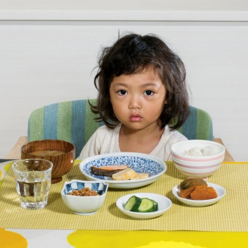 «Проснись и... ешь»: что едят на завтрак дети из разных стран