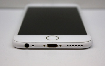 Пользователи попросили Apple выпустить iPhone в матовом белом цвете [фото]