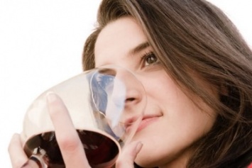 Повышение культуры потребления вина в России поможет в борьбе с алкоголизмом - гендиректор «Массандры»