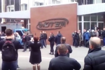 Под Киевом во время рейдерского захвата задержаны 50 мужчин (ВИДЕО)