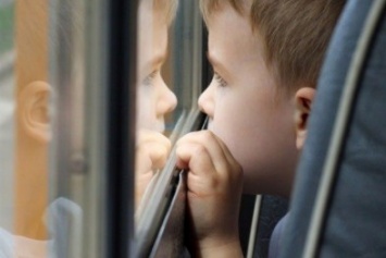 В Павлограде горе-папаша забыл сына в автобусе